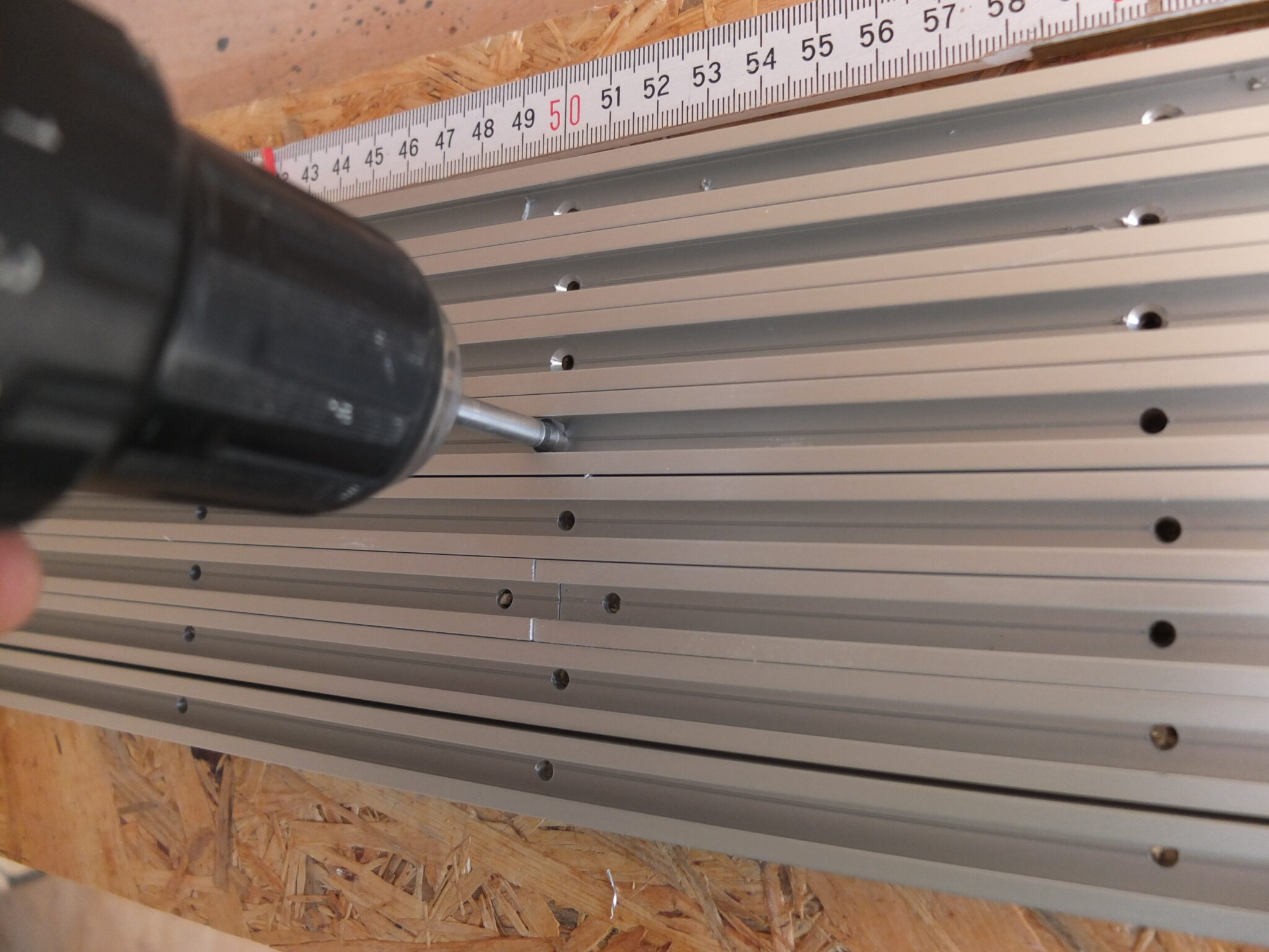 Profilschienen Werkzeugwand Profilschienen senken