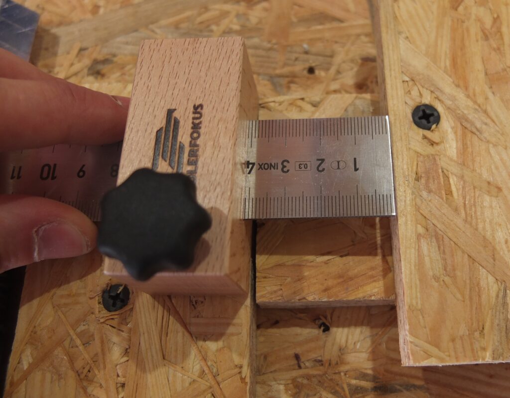 Profilschienen Werkzeugwand Schrumpfschlauch zuschneiden Apparatur bauen