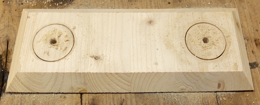 Gehäuse für Musikbox Frontseite Boxenauslässe